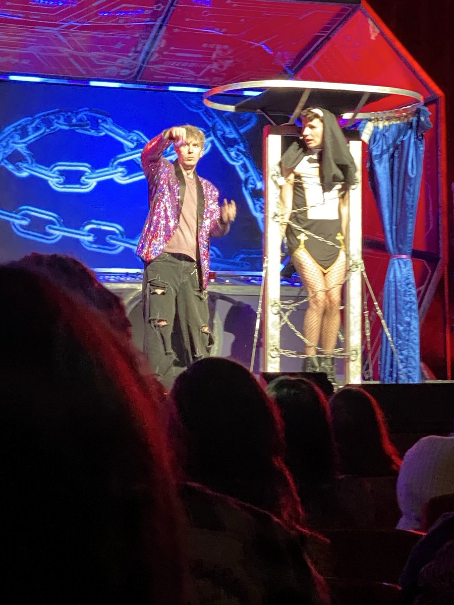 howellogical's tweet photo. HARD LAUNCH SPOILER!!!
#dnpalt #danandphil #phan #altanta #danandphil #hlt #hardlaunch <3 https://t.co/gq8irR9eXi