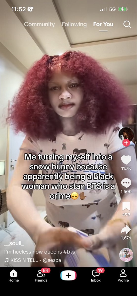 iAmCvmmingDaddy's tweet photo. saw this on tiktok and had to close the app. the amount of desperation for a group of men who ridiculed your race is really alarming. open your eyes https://t.co/7po6YCbrJn