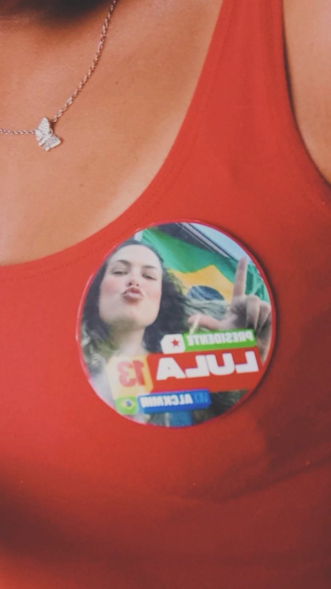 EstherdaLua's tweet photo. Vamos fazer acontecer, por ela, por nós!! Afinal, o maior ato de rebeldia que podemos ter é lutar pelos nossos direitos e isso ela ensinou perfeitamente na nossa  adolescência. Hoje o L é em dobro. 
#LulaPelaDemocracia #LuaBlanco #RebeldeBrasil @sophiaabrahao 
@benifalcone https://t.co/Ta51nYgKdC