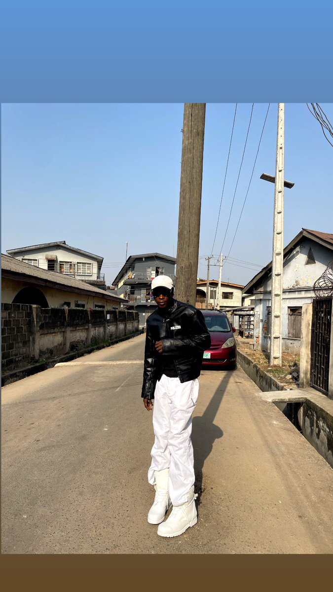 snowisflakess's tweet photo. Hii, I hope your Sunday is as fine as me.🤍 https://t.co/TYthAM5H4W
