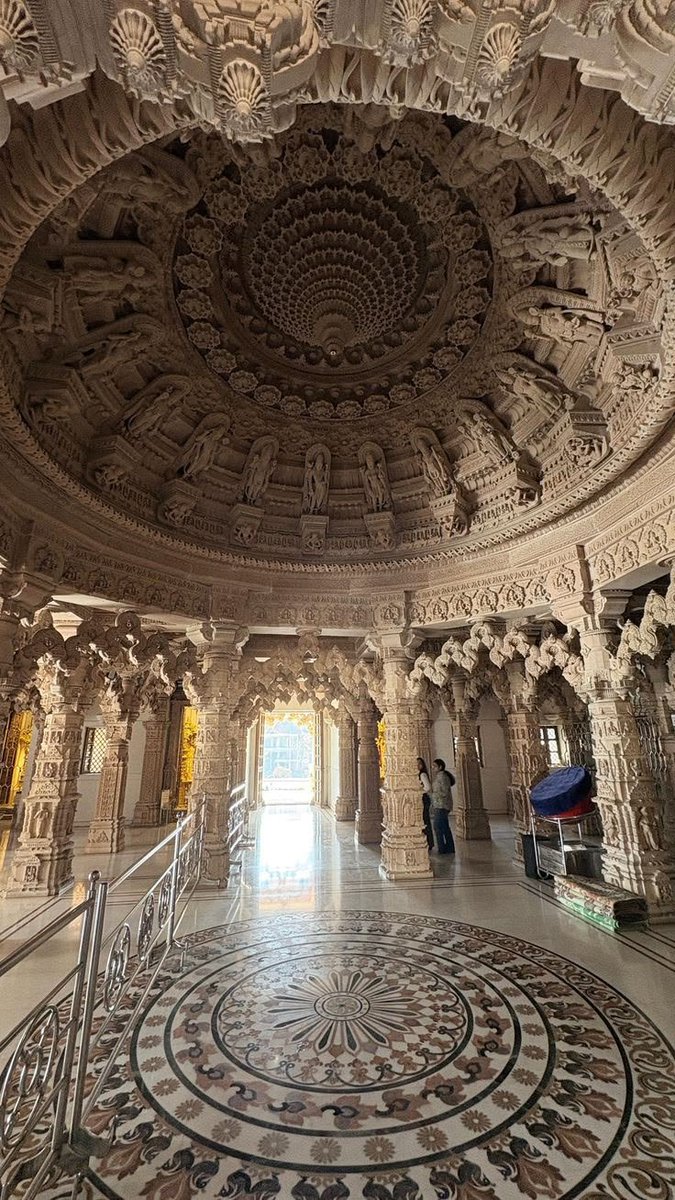 Ramandeepcong's tweet photo. @Killdares @iyikihis @yenidenclaus Even in your dream you can't make such architecture 🤣🤣🤣 https://t.co/JyBGrpn1QL