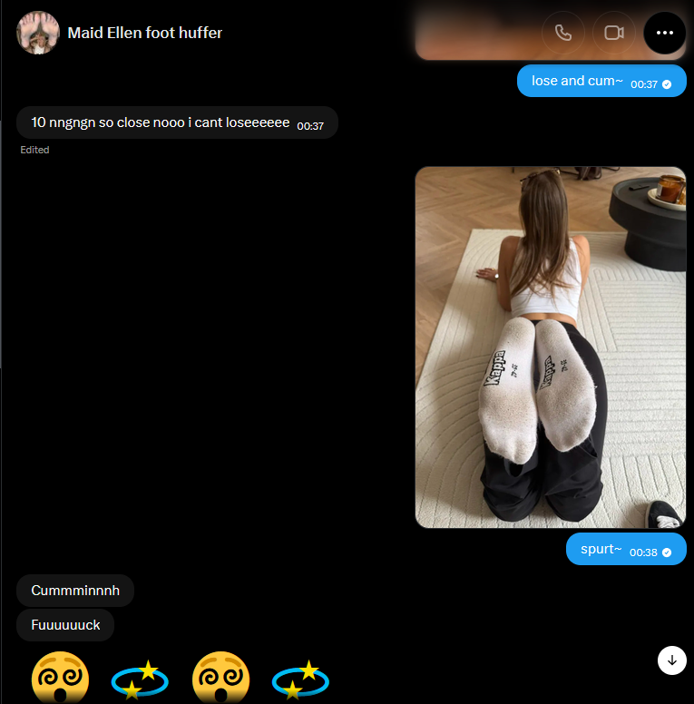 AlexaStone48343's tweet photo. silly never could stand for smelly soles🤭

#wankbattle https://t.co/SM2AOn3f6w