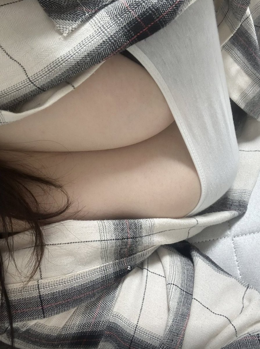 fazley_mazlan's tweet photo. 아줌마 사진 배경으로 쓸사람？？？？    

ㅂㅈ 벌린걸로 보내줌!!        

당연히 공짜예요.............       

 저는 본인입니다~~(진짜로) https://t.co/LsNnR0Uw6G