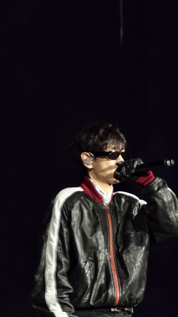 nnnptrtd's tweet photo. แจกรูปเลยแล้วกัน55555 #TOP_PRESTUDIO_in_BKK https://t.co/sxTlQCszaH