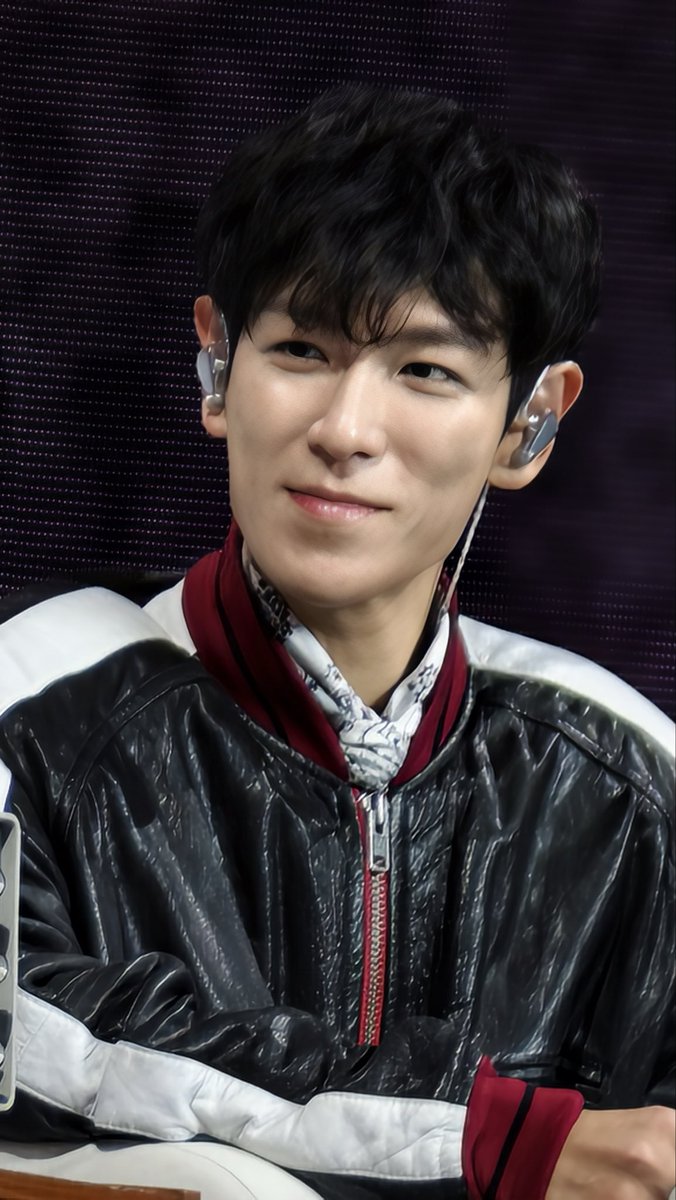 nnnptrtd's tweet photo. แจกรูปเลยแล้วกัน55555 #TOP_PRESTUDIO_in_BKK https://t.co/sxTlQCszaH