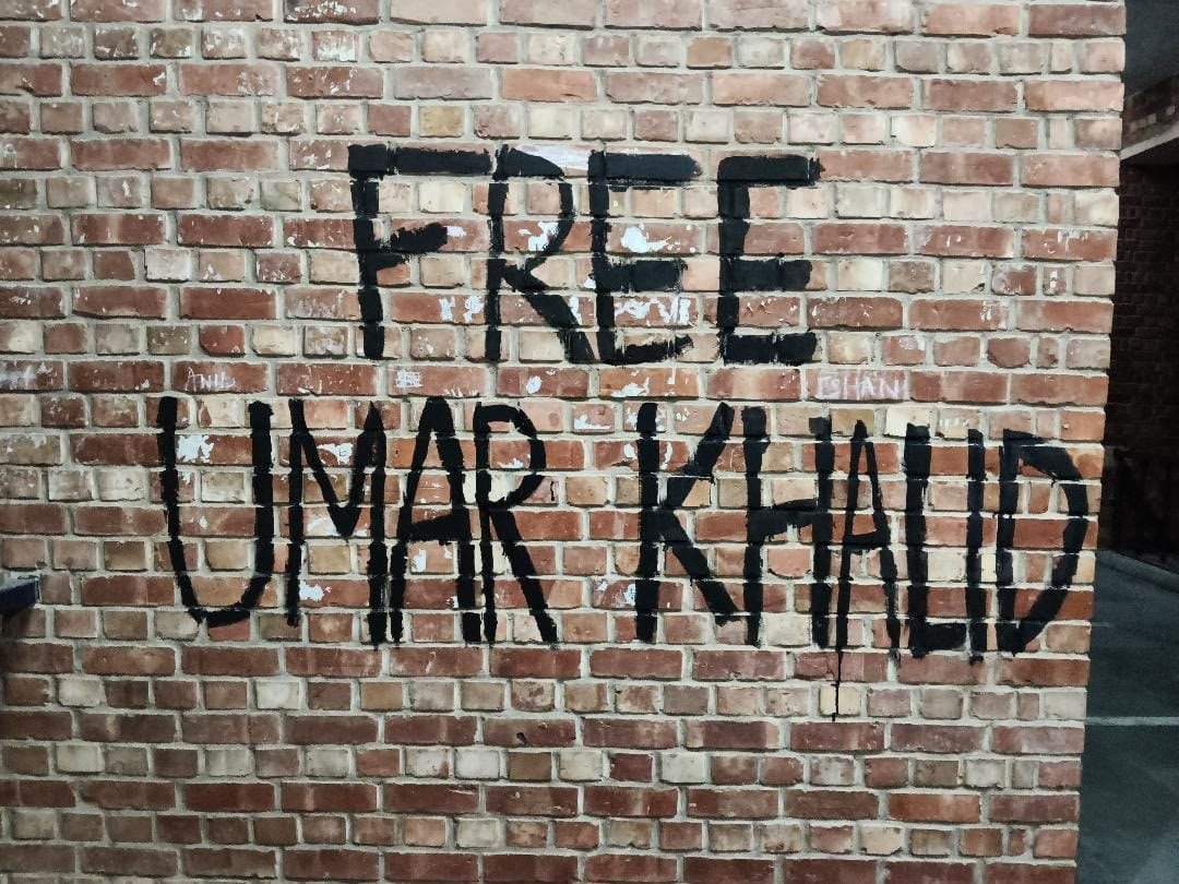 treeni's tweet photo. Pro-naxal, pro-Islamist graffiti in JNU.

Sawarkar's face blackened and demands to free Umar Khalid. https://t.co/T9t98r8EEC