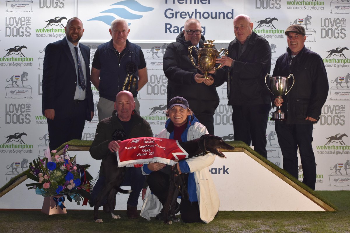 DunstallDogs's tweet photo. Your two newest Category One champions 😍

Ballydoyle Tina and Avarua Lake 🙌

Congratulations again to both greyhounds and their connections!

#DunstallPark 🐾 https://t.co/66XwDV5eNW