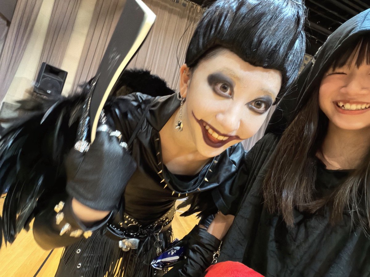 tsubakifac_uf's tweet photo. 明日はいよいよ武道館公演！
と言うことで私の好きな秋山眞緒さんを
みなさんにプレゼントしちゃいます

あきやまさんかわいいでしょー😚😚😚

あれ
た、た、たにもとさん？...

#いつキングのかわいい仲間たち
#つばきファクトリー
#谷本安美
#秋山眞緒
#バンドで武道館満開計画 https://t.co/G6MwYq3sxy