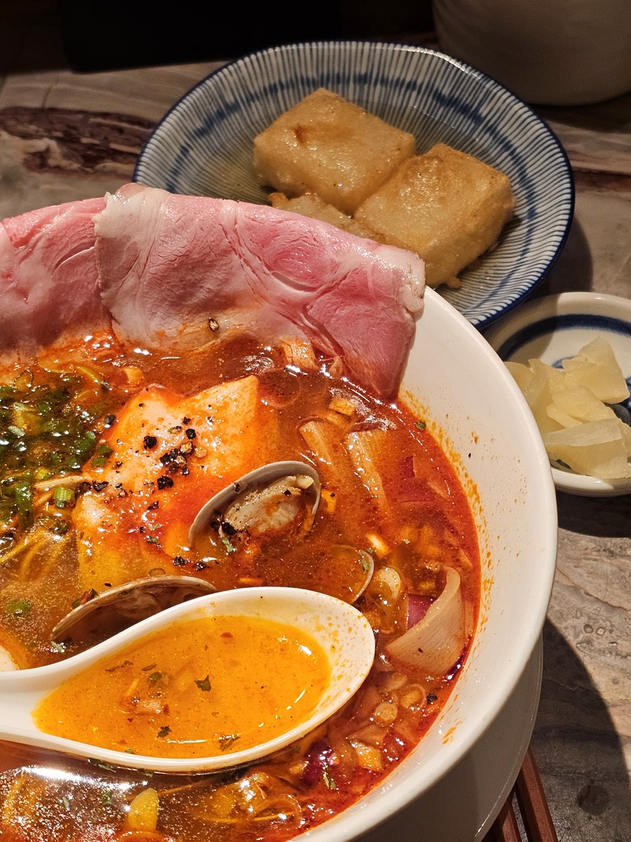 Rnfmdla's tweet photo. 라멘 개 마 싯 다 https://t.co/1CaoXYZJTQ