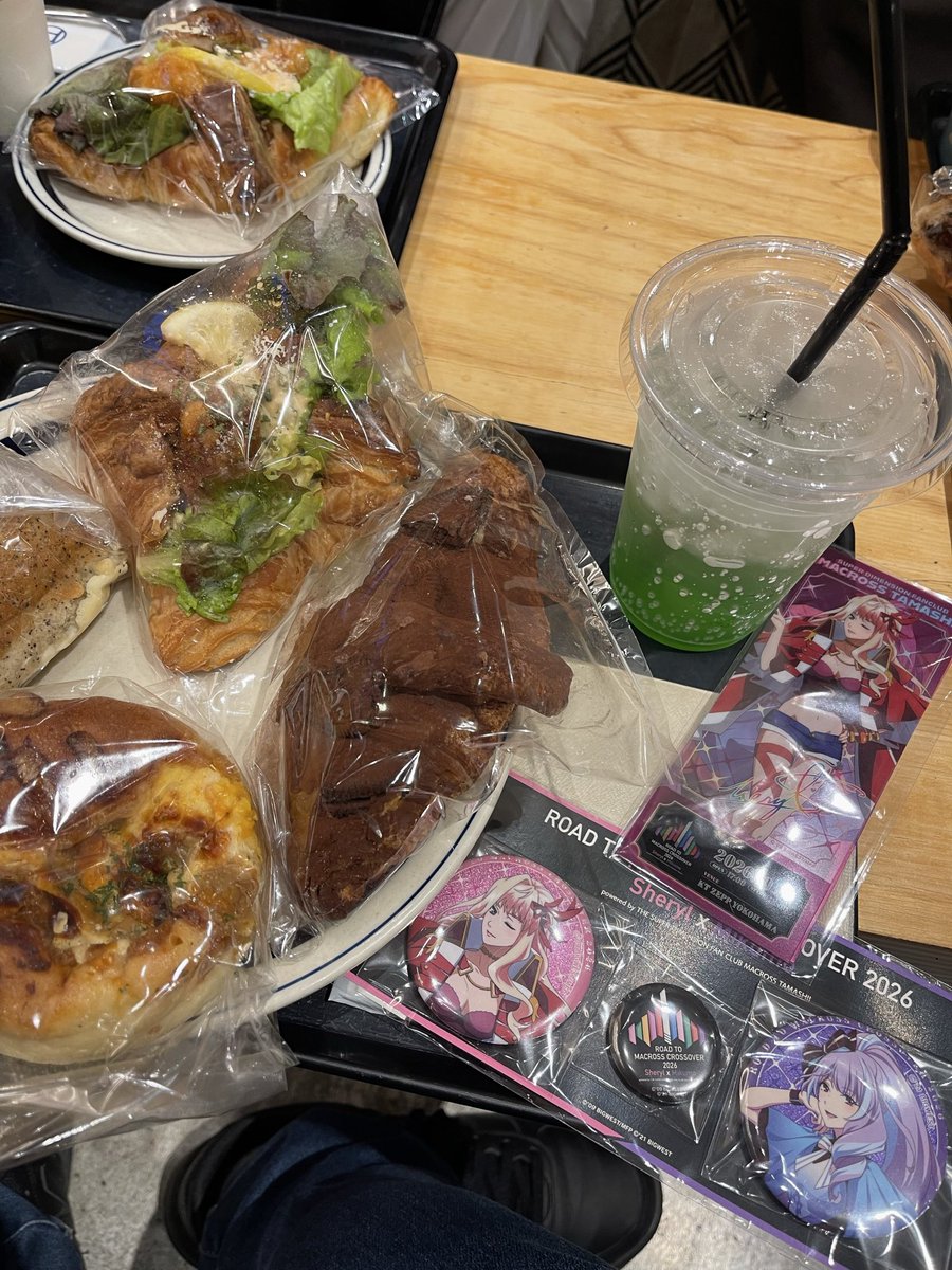 ShSkullplatoon's tweet photo. マクロスクロスオーバー、お疲れ様でした！！☺️

お会いしたフォロワーさんたち、今日は楽しい時間をありがとうございましたぁ！！🙌🎉 https://t.co/trJSA4asR0