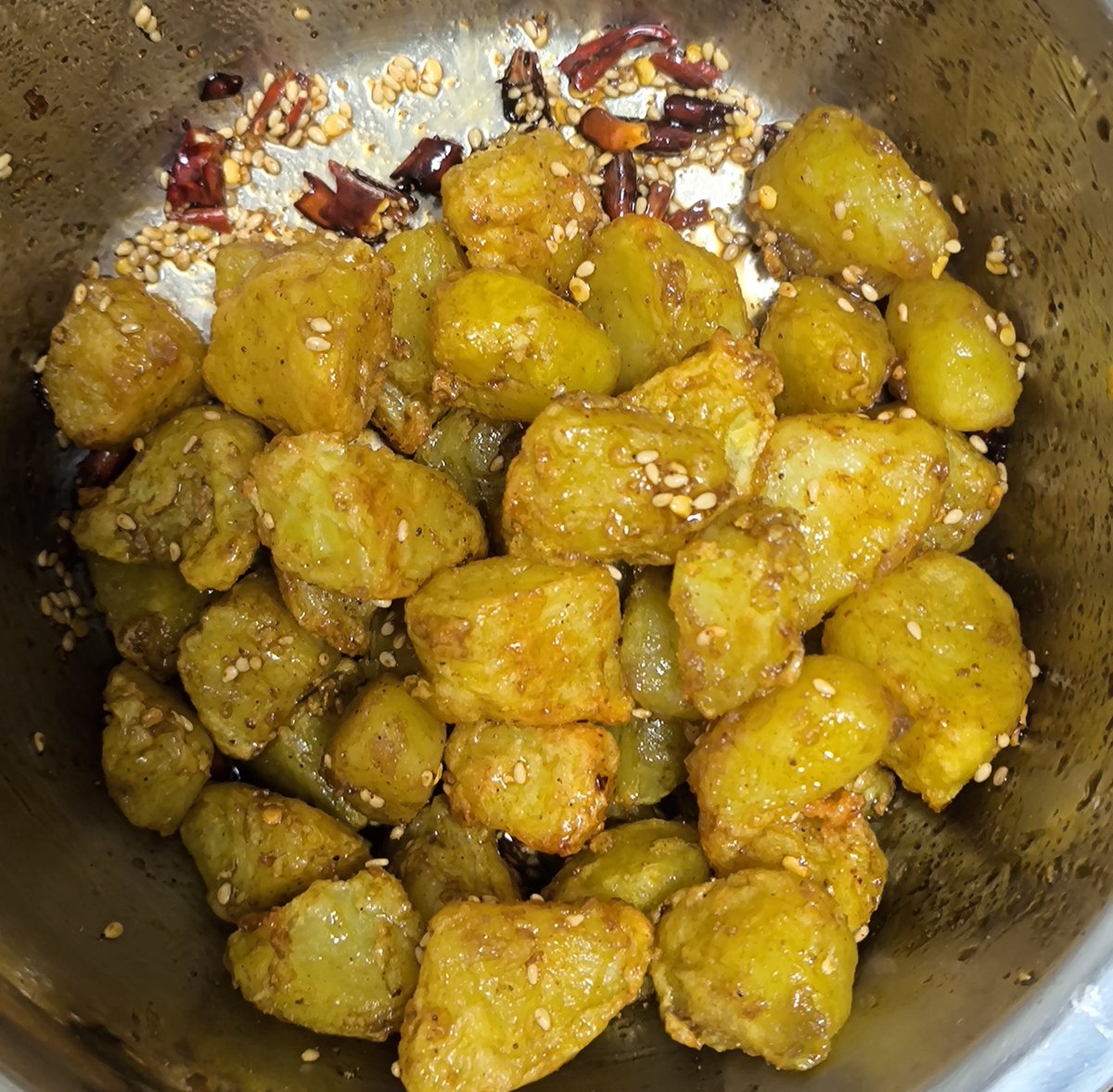 Dongrocanshang's tweet photo. 土豆是这个世界上最善良的食物 https://t.co/qKQVjJKWEk