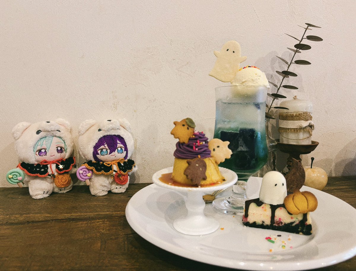 my6a66's tweet photo. 🎃👻
一枚目の洋服は自分で編んだやつて二枚目は友達がかわいいおばけ作ってくれた https://t.co/cSDwv8F7T0