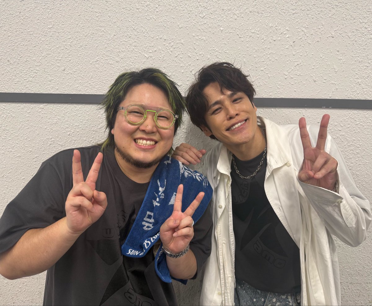SuppokoPeppoko's tweet photo. 起こった事をお伝えしますね、

さっきまで宮野真守さんのラジオイベント
「with MAMO〜STAR〜」に出演していたんですけど、MC中に僕がだぁいすきなキャラクターの声を生でやっていただけまして、僕は風になりましたありがとうございました。❄️⚽️ https://t.co/5tcLPiiqqS