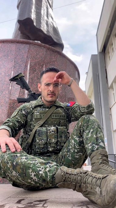 peace10711's tweet photo. @IsJasony Ananın amına tayvan'dan füze yiyince görürsün, Xiaomi'den devam çinli piç https://t.co/XErRsADcqC