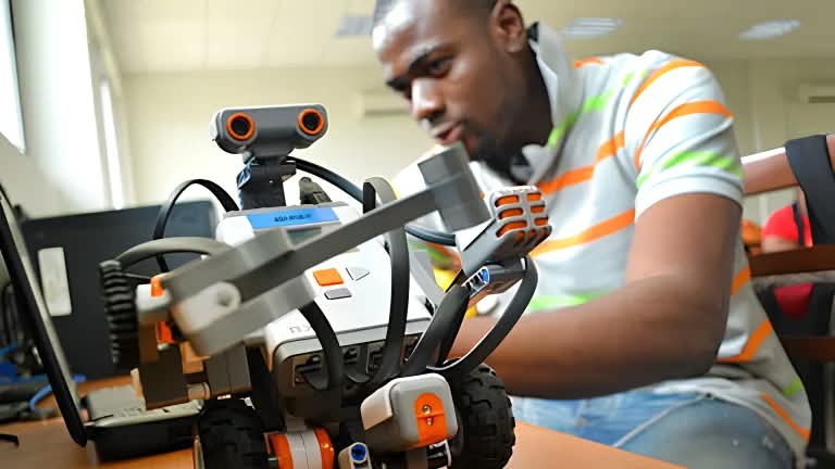 infowithbytes's tweet photo. 3. 🚀 Google &amp; ONDI Back Startup Investor Drive
Google for Startups, UK-Nigeria Tech Hub, and ONDI have partnered with Magna Collective to connect Nigerian engineering startups with investor networks. https://t.co/a0aNQerYBz