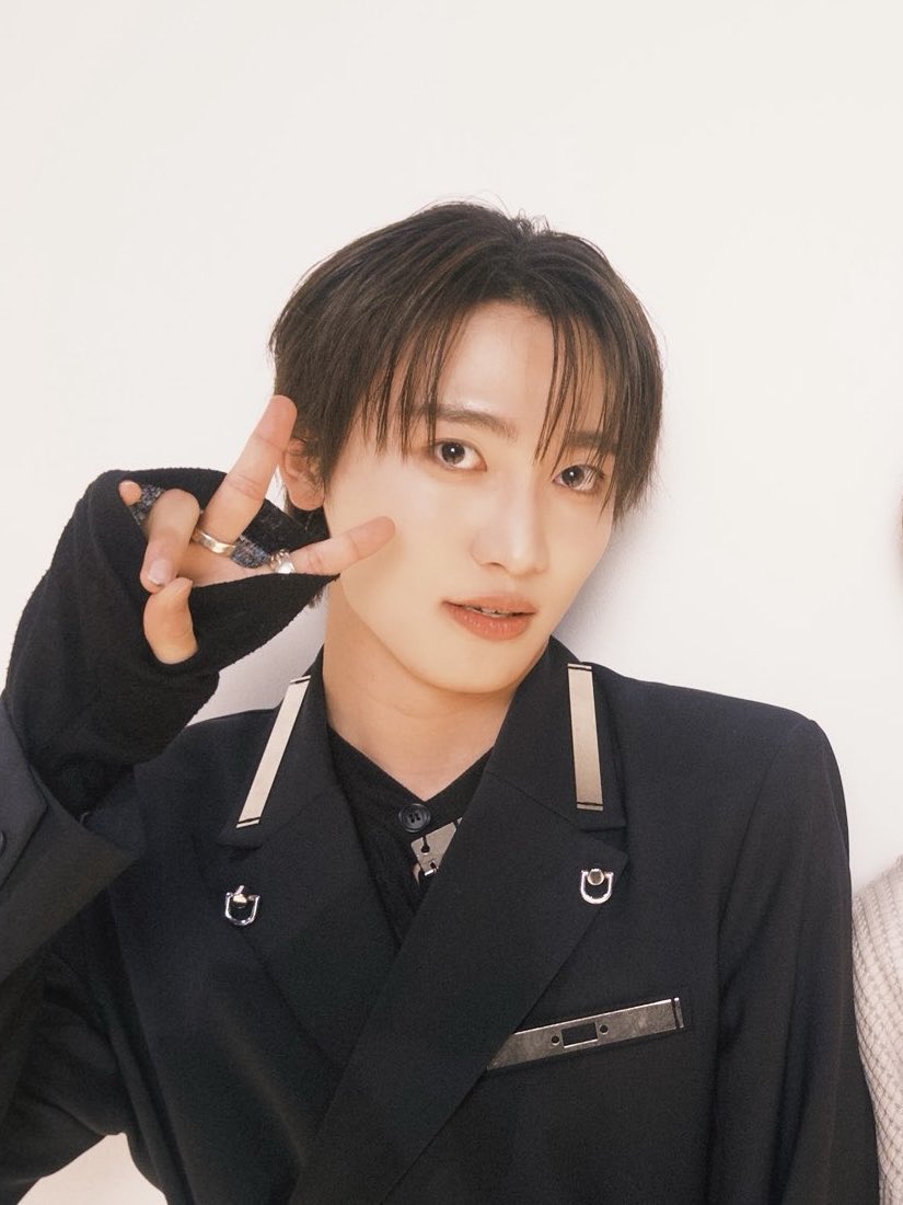 asmsun12's tweet photo. バリ盛れててぎゃる✌🏻 https://t.co/m7p4zzKqEe