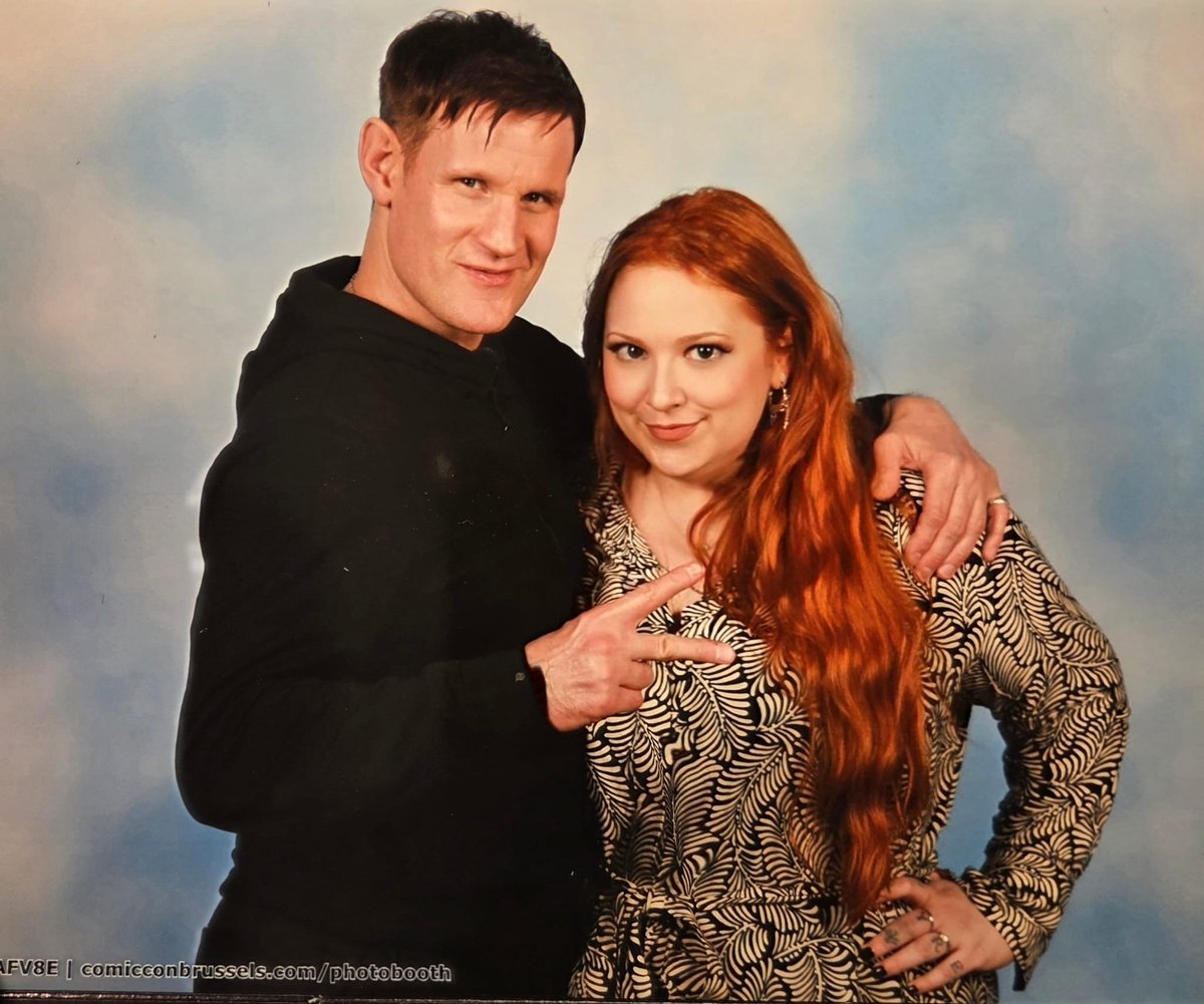 topmeemma's tweet photo. He GRABBED my shoulder.  I am staring into another dimension. https://t.co/22grnbKfkj