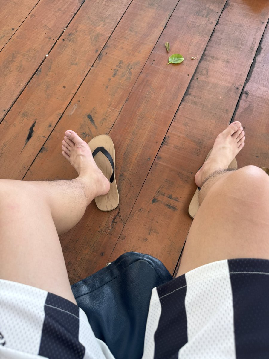 strongxxxxx's tweet photo. 假期结束，吃个🦶 https://t.co/Y3SefRQSGQ