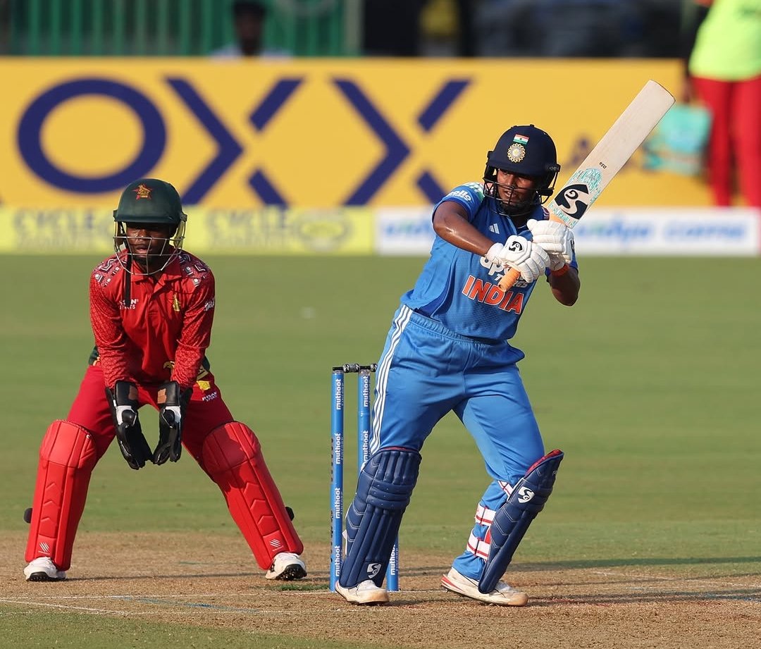 _abhishek_222's tweet photo. Indeed she's the best!
106* (86) with bat.

Deepti Sharma !!! https://t.co/wL9zC7xwzM