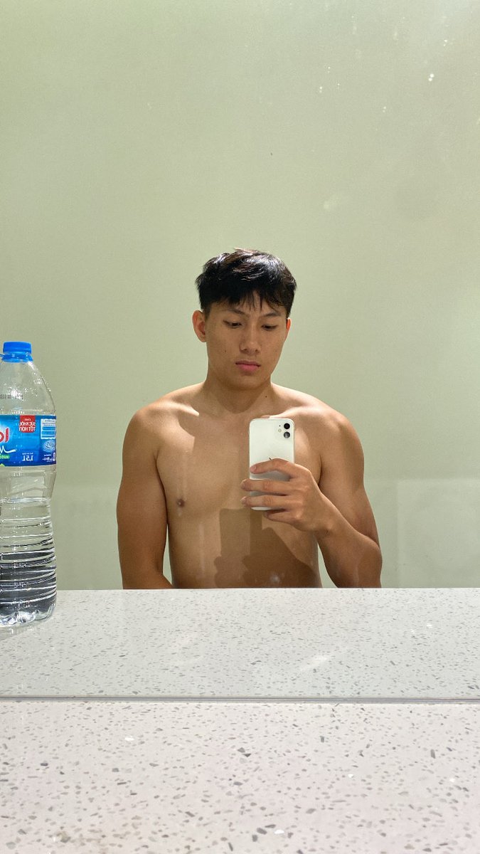 lemanhtuan07's tweet photo. Sg chán quá chả có gì chơi lên kèo đi #hcm #sg https://t.co/jSyYx6vPeH