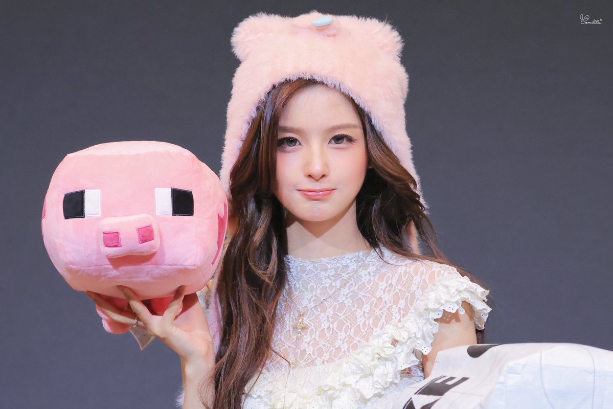 hihicamilla's tweet photo. 261025 🐽
#설윤 #SULLYOON #엔믹스 #NMIXX https://t.co/4KGRLKtyUa