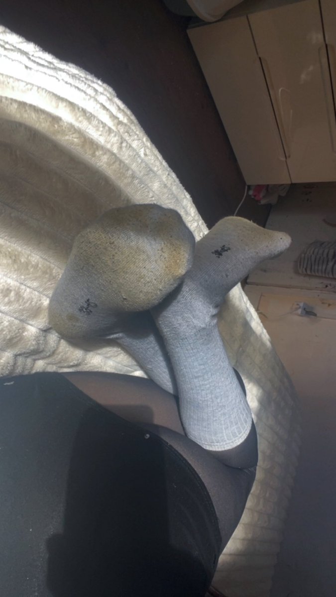 domina_lxxa's tweet photo. Les salope me déçoit beaucoup 
Une pupute pour ce rattraper 
Moneymiss moneyslave findom paypig https://t.co/D6lLTQIBTw