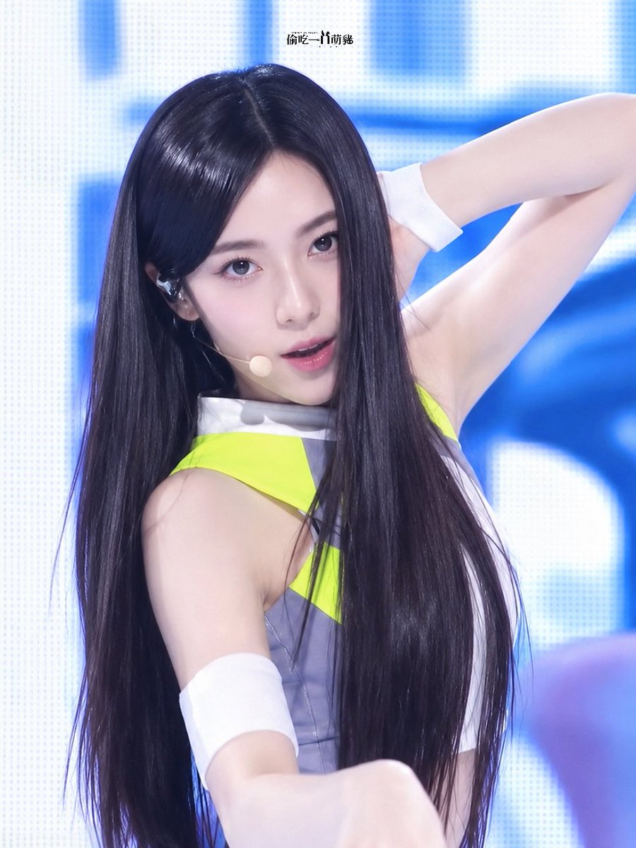 tiamo_juny's tweet photo. 💚🤍🪽
#OA #오아 #A2OLITE https://t.co/AYByBDWp4R