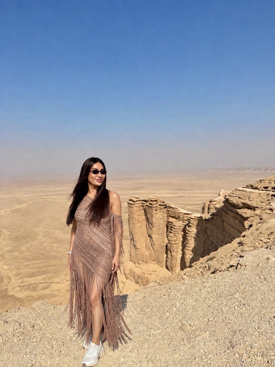 byuqh's tweet photo. #ladyboy_riyadh 
#ladyboy_saudi 
#ladyboy_both_in_riyadh   🍆🔥 https://t.co/QfifsoVxAz
