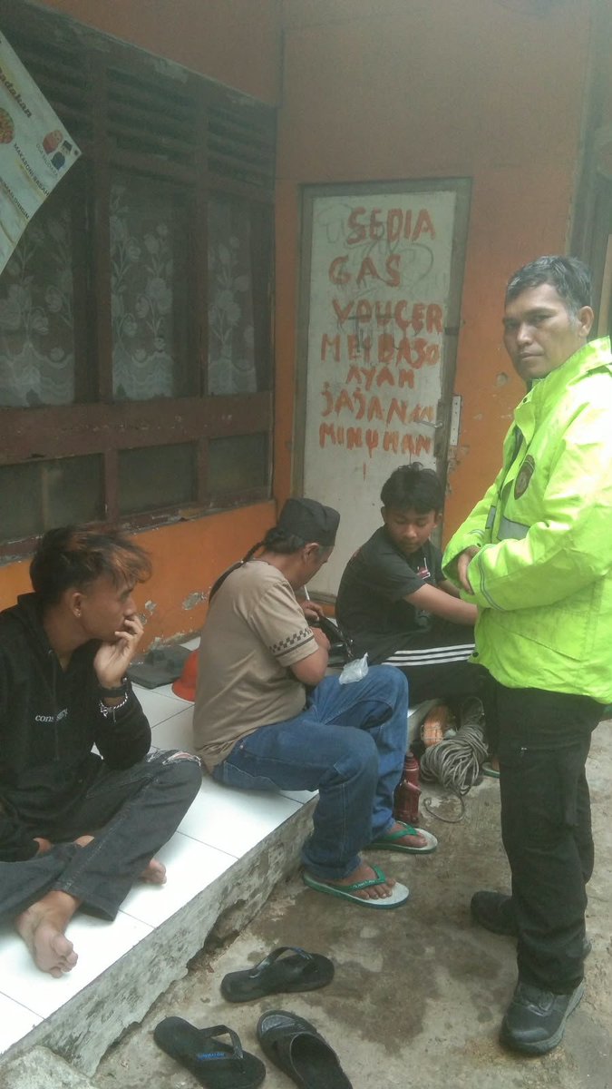 Endangs7486 tweet picture
