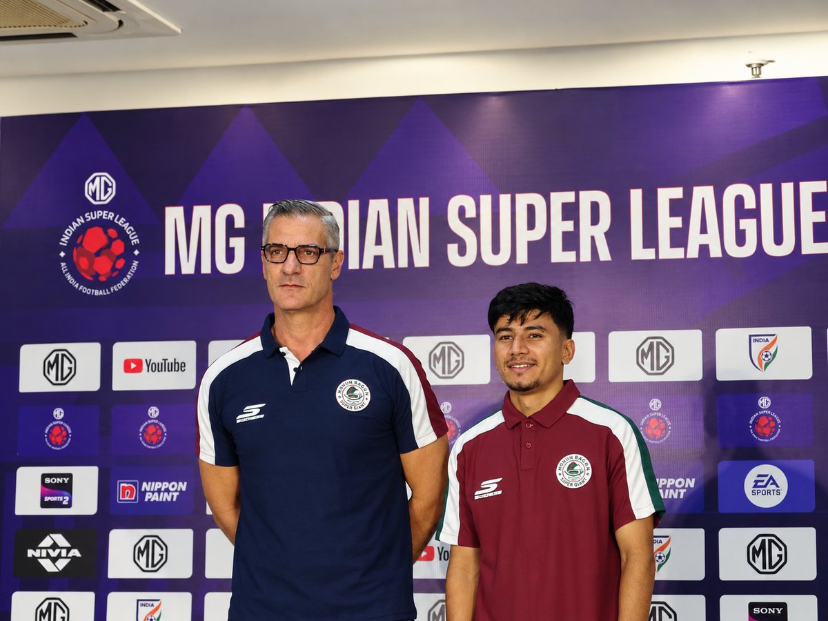 mbsnindia's tweet photo. Thapa and Panos  ahead of the Chennaiyin FC vs Mohun Bagan Super Giant clash! 🟢🔴⚽ https://t.co/ahfvQAyc6K