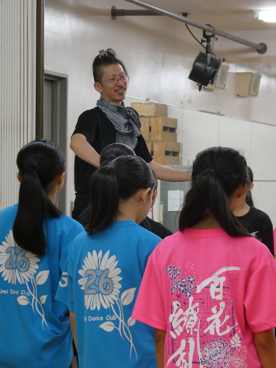 p_a_0507's tweet photo. 富士見中学校ダンス部の出演者のみんなとの練習が進んでいます。
『Stay Today』は11月8日（日）14時から練馬区立美術館にて！入場無料です。 https://t.co/qYUdRZ7iT8