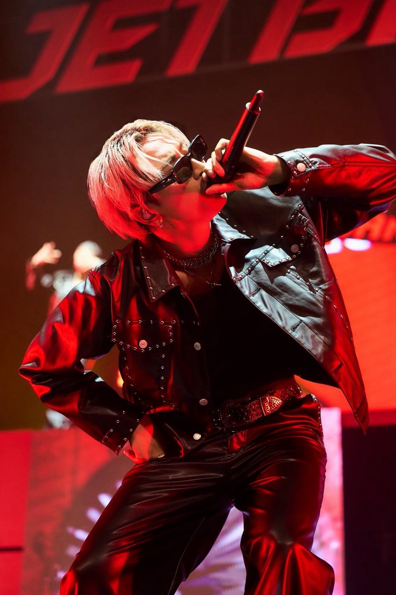 tjbb_'s tweet photo. すごい角度で歌ってるな俺。笑

#AERON #JETBANGIN
#TJBB #THEJETBOYBANGERZ https://t.co/Em34RRCbmr