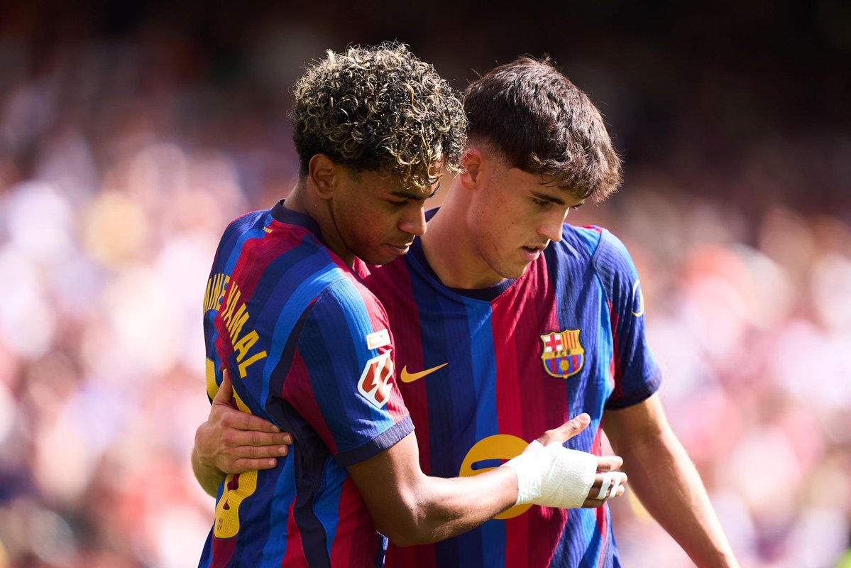 ActuFoot_'s tweet photo. 🚨 Pau Cubarsí 🇪🇸 sur Lamine Yamal 🇪🇸 avant le Clasico :

« Lamine ne doit pas aborder ce Clásico en ressentant de la pression, mais en étant libéré, en jouant sans retenue.

Il sait déjà ce qu’il doit apporter sur le terrain et JE SUIS CERTAIN QU’IL VA RÉALISER UNE PRESTATION SPECTACULAIRE.

Tout le monde connaît déjà ses qualités. » 🌟❤️💙

🎙️ DAZN
