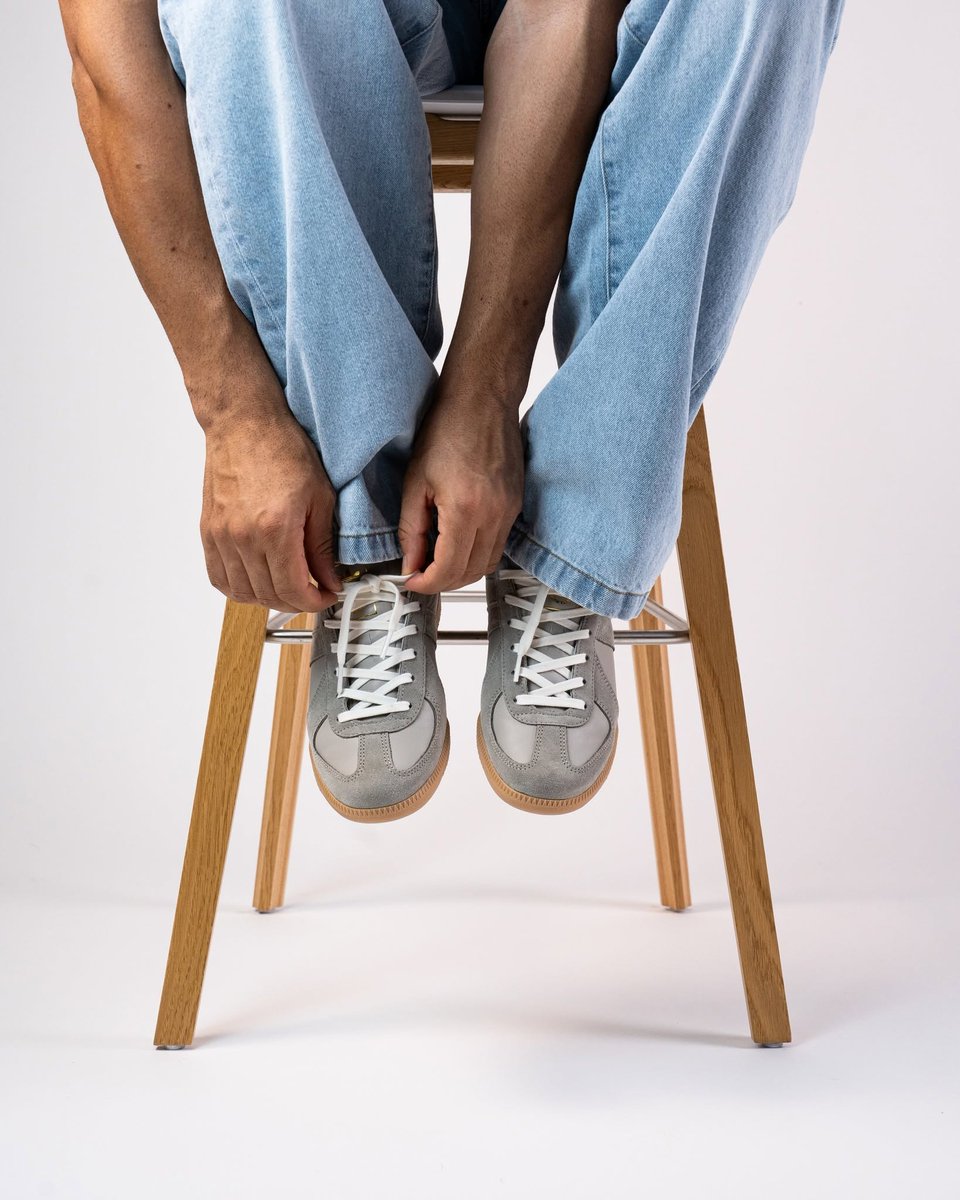 crepsource's tweet photo. You can cop the 'Putty Beige' BW Army for just £102 (RRP £130)

One of my fav smart casual options right now https://t.co/ClR0Vihici