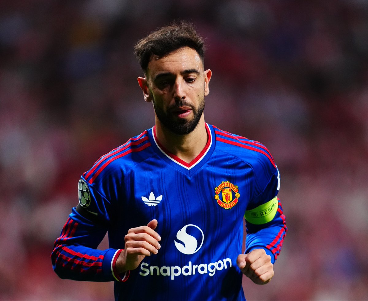 FabrizioRomano's tweet photo. 🚨 Breaking: Bruno Fernandes has been benched by Michael Carrick for Man United vs Bournemouth, as @lauriewhitwell reports.

Decision made by the manager — follows bad form and post-Como game criticism to the tactics. https://t.co/3ENMvxXlGK