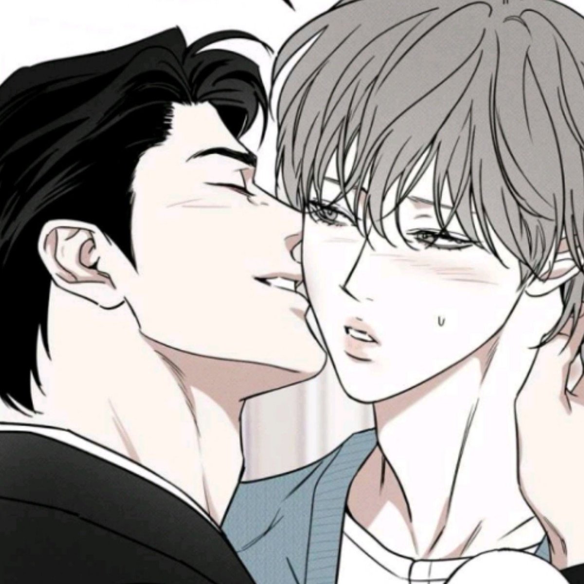 criticalkiss_ tweet picture