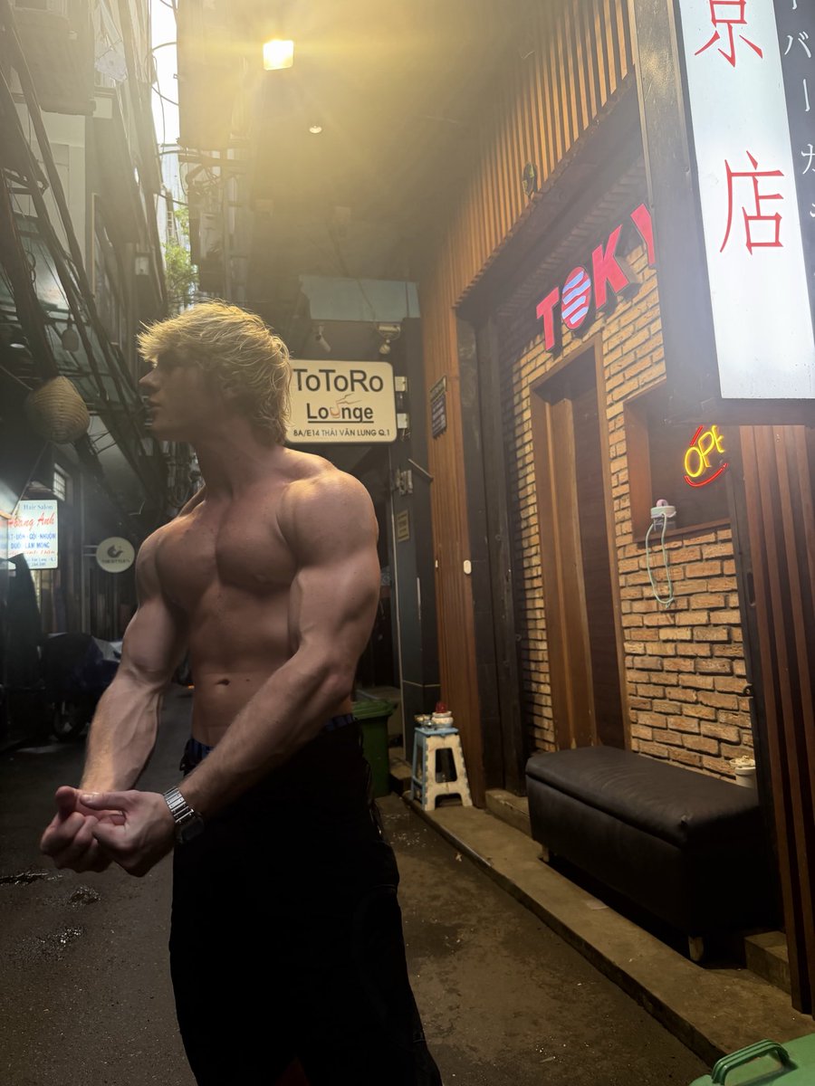 blondedrainer's tweet photo. Getting bigger with every send 😈… https://t.co/8POjbZT5Sp