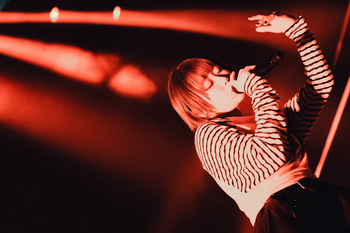 NMNL_staff's tweet photo. 2man live "CANVS" at Zepp Shinjuku
にて宇宙初披露の新曲「わたしたちのオカルト」
本映像でサビまで聴くことができます⚡️

Video directed &amp; Photo by @seijiro243 

#ノーメロ_CANVS #わたしたちのオカルト https://t.co/J9TZWAxxgO