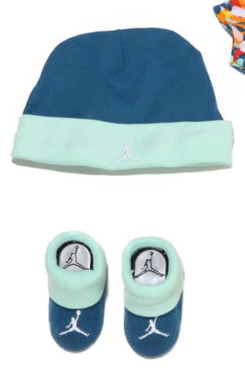 soshirevelae's tweet photo. KARINA GIVING SSOOKSOOKIE THIS SET SO CUTEEEEE LIL ONE 😭 AUNT JIMINIE POWER https://t.co/kwrPpJQGEL
