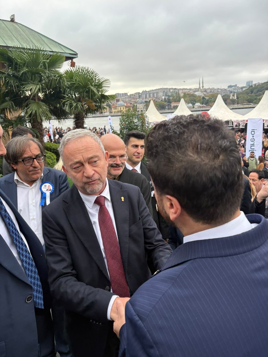 huseyinbasedits's tweet photo. Hüseyin Baş, İstanbul Barosu seçimlerinde oy kullandı. https://t.co/S8k0wacY4y