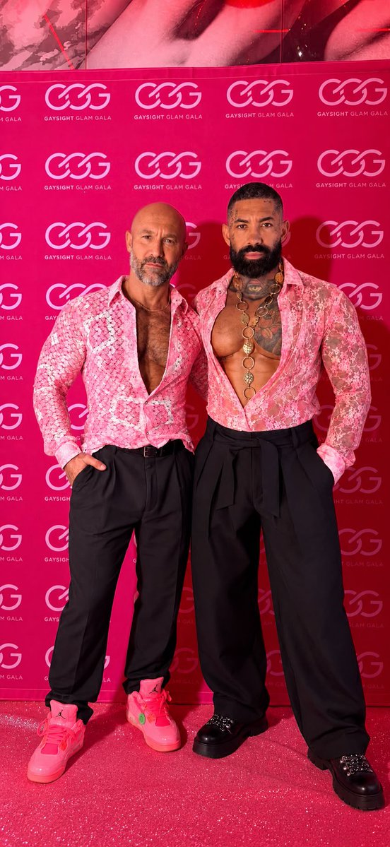 TerryJ171's tweet photo. The pink carpet at the GAYSIGHT GLAM GALA with @theironpecs @gaysightawards https://t.co/eawoCGgE3l