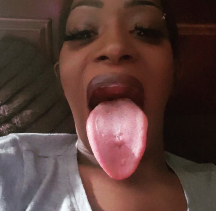 Legzybs's tweet photo. Come put your nut on my face papi 💦💦🥵 https://t.co/hqP2gF5N4X