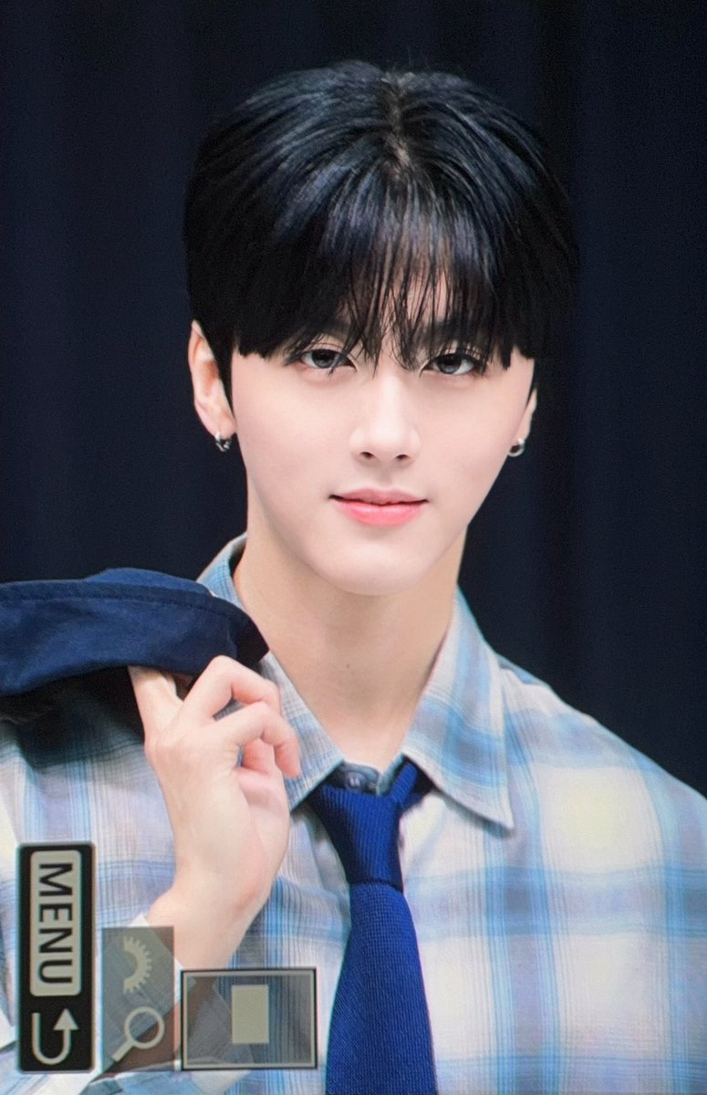 ShineB_1123's tweet photo. 261024 #SF9 #영빈 #YOUNGBIN #ヨンビン @SF9official 

💙 https://t.co/qiCiK9uP8O