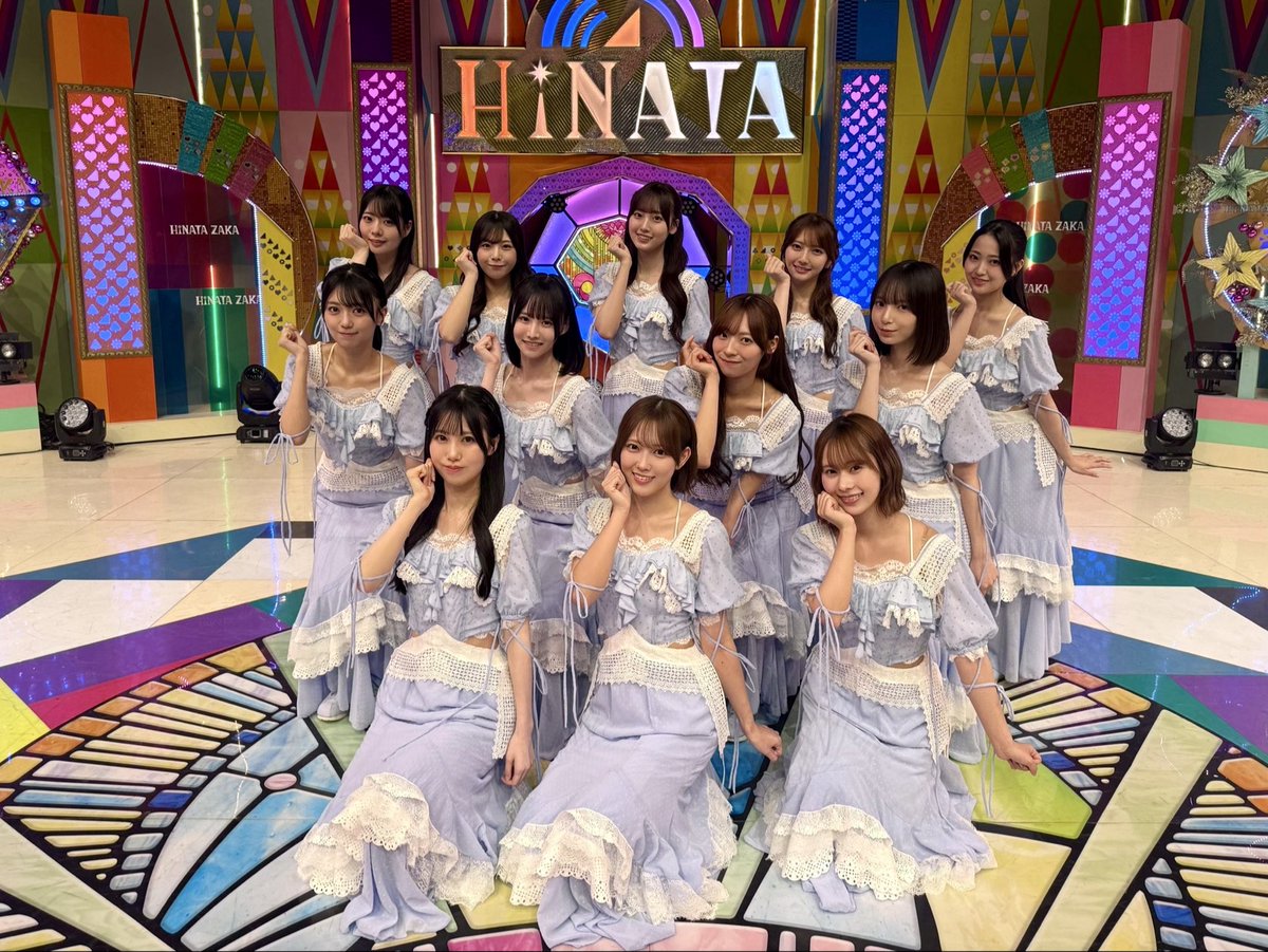 hinatazaka46's tweet photo. 本日10月25日(日)25:20～
テレビ東京「#日向坂で会いましょう」は

『芸術の秋！日向坂トリエンナーレ 後半』です👩‍🎨

また、18thシングル #ひなた坂46 曲
「風にキンモクセイ」のスタジオライブも披露します🎤

ぜひご覧ください☀️
https://t.co/x24csIBsqC

#ひなあい #日向坂46
#日向坂46_風にキンモクセイ
#日向坂46_イチャイチャ虫