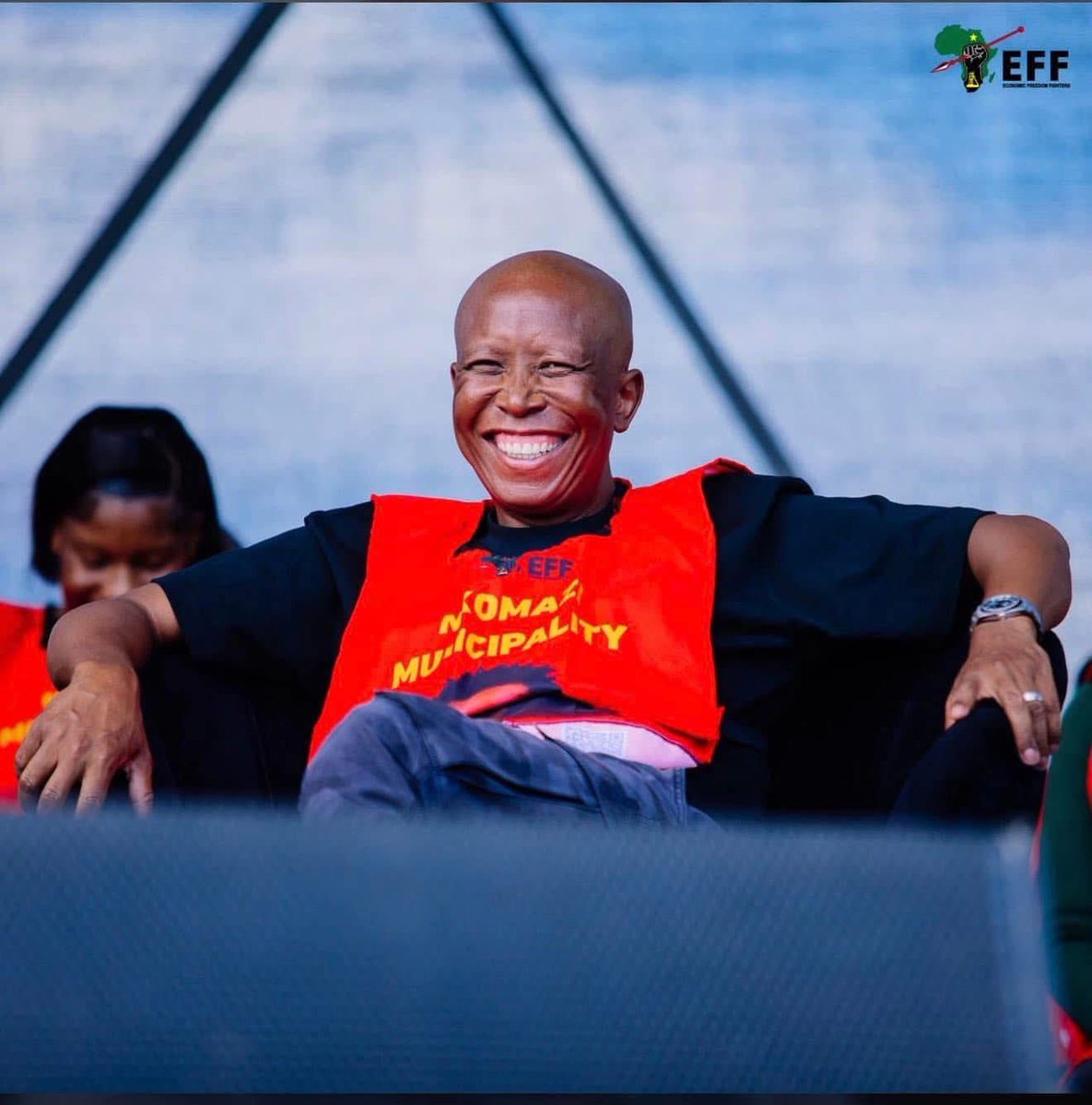 NalediChirwa's tweet photo. Land for the people!
Mines for the people!

We are not confused! ♥️♥️🔒 https://t.co/p25Lheny1g