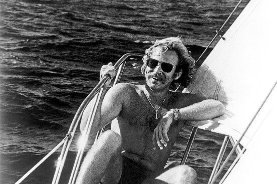 DailyBuffettX's tweet photo. He's somewhere on the ocean now

A place he outta be

With one hand on the starboard rail

He's wavin' back at me https://t.co/ocZXHg03sT