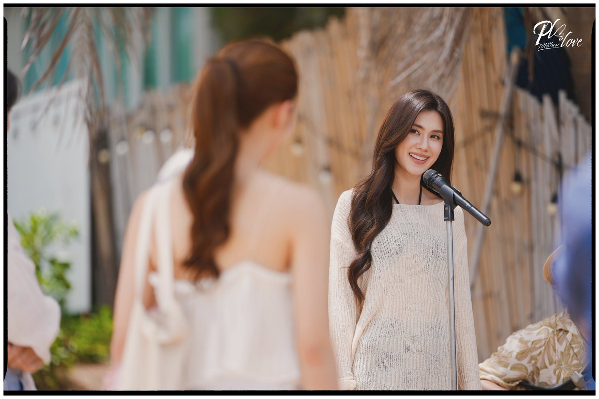 LenaMiu_CH3's tweet photo. #MemoryOfPlsLove EP1 

ถ้าวิ่งอยู่ตลอด ละไม่มีเวลาแวะมองข้างทางเลย คุณจะไม่เคยรู้เลยว่าความสุขที่เราได้เห็น ละได้สัมผัสธรรมชาติที่สวยงามรอบๆตัว มันดีแค่ไหน 

#PlsLoveรักได้ไหม ตอนจบศุกร์นี้ 20:30 น.
ดูทีวีกด 33 ดูออนไลน์ที่ 3Plus
ย้อนหลัง 22.00น. | 3Plus Premium,  iQIYI 
#LenaMiu #ลีน่าหมิว