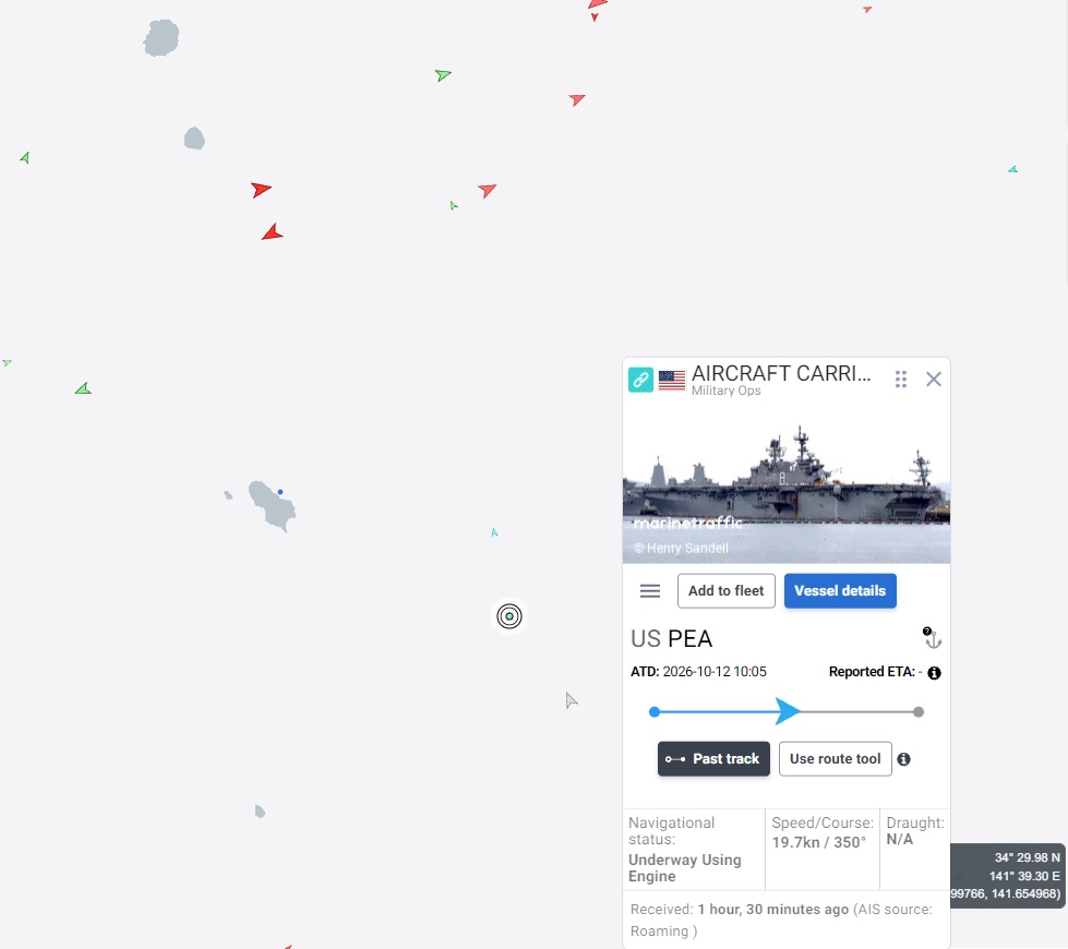 dairi01's tweet photo. 今艦載機が展開してる岩国基地
USSマキン・アイランド（LHD 8） 
明日朝AM7:30に横須賀に入港予定
その際、厚木基地にもなにか来るかも
艦載機群 
VMFA-211　F-35B 
VMM-364　MV-22B
CH-53E / CH-53K キングスタリオン
 AH-1W / AH-1Z ヴァイパー 
UH-1N / UH-1Y ヴェノム https://t.co/htXXMkmKr0