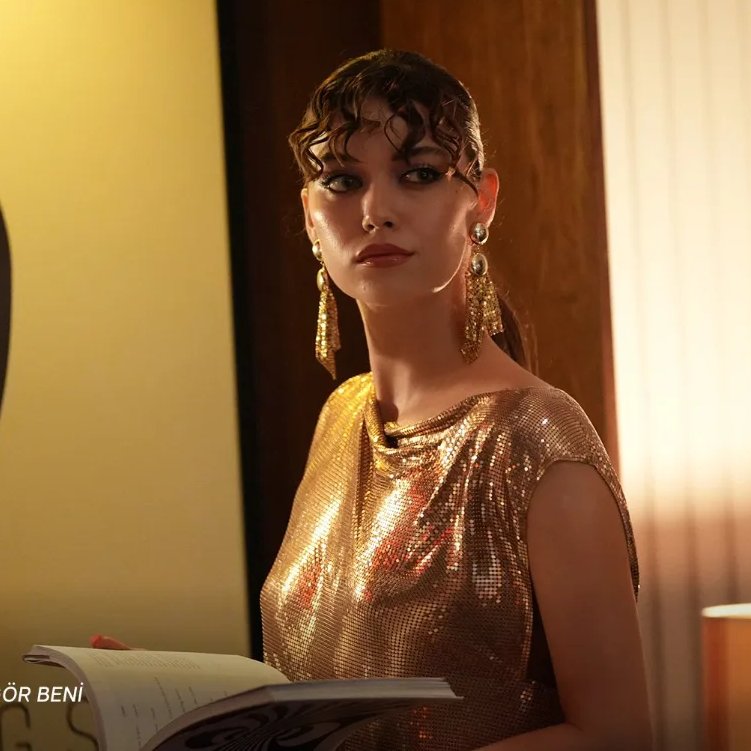PopFestTR's tweet photo. Afra Saraçoğlu'nun ‘Pera: Gör Beni’ dizisi, aralık ayında Disney+'ta yayınlanacak. https://t.co/nDOMMvKCPL