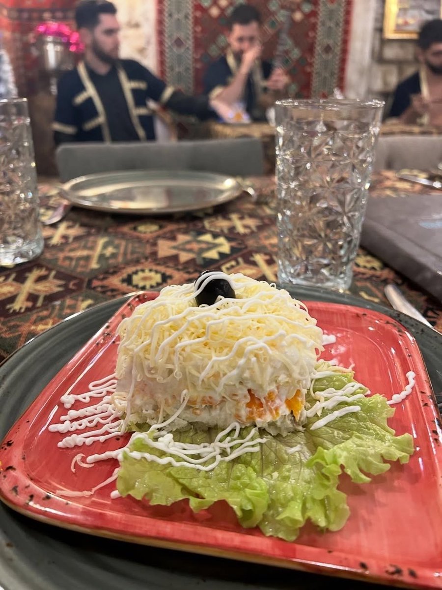 mitsu7travel's tweet photo. VIVANTのロケ地で世界一新日と噂のアゼルバイジャンを旅行してみて🇦🇿

・物価が安い
・シェキ￼城は泊まれる
・ずっと紅茶飲んでる
・町中に日本庭園がある
・第二のドバイと言われてる
・日本が大好きな人多数
・日本人だとビザを無料で取得できる
・治安がよくて街中も綺麗
・アゼルバイジャン料理美味しい
・ヨーロッパに近いから安く旅行できる

リアルシャキ城がある￼街シャキはとてもいい街だったので気になってる方はぜひ行ってみてください🌏